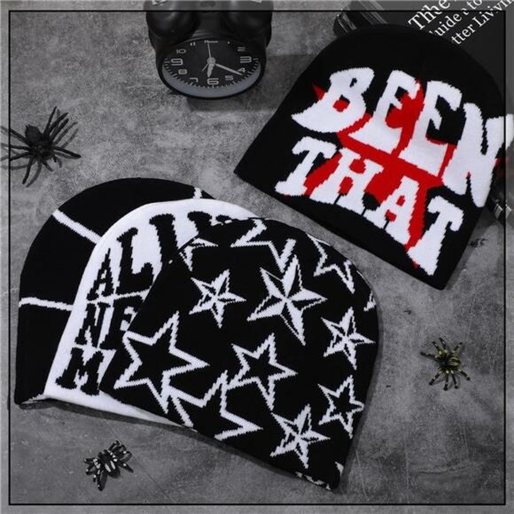 Ramede 4 Pcs Y2k Beanie Pack - Double Sided Graphic Beanies for Men and Women,‎ - Picture 4 of 7